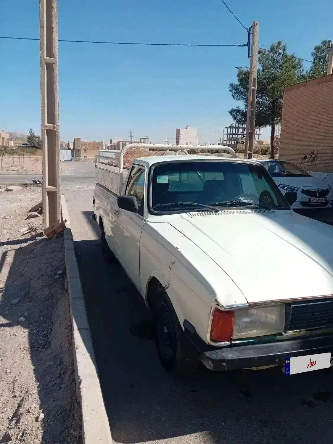 وانت بار  فروشی  ۸۸ معاوضه با پراید یا روا سال|خودرو سواری و وانت|نجف‌آباد, قدس|دیوار