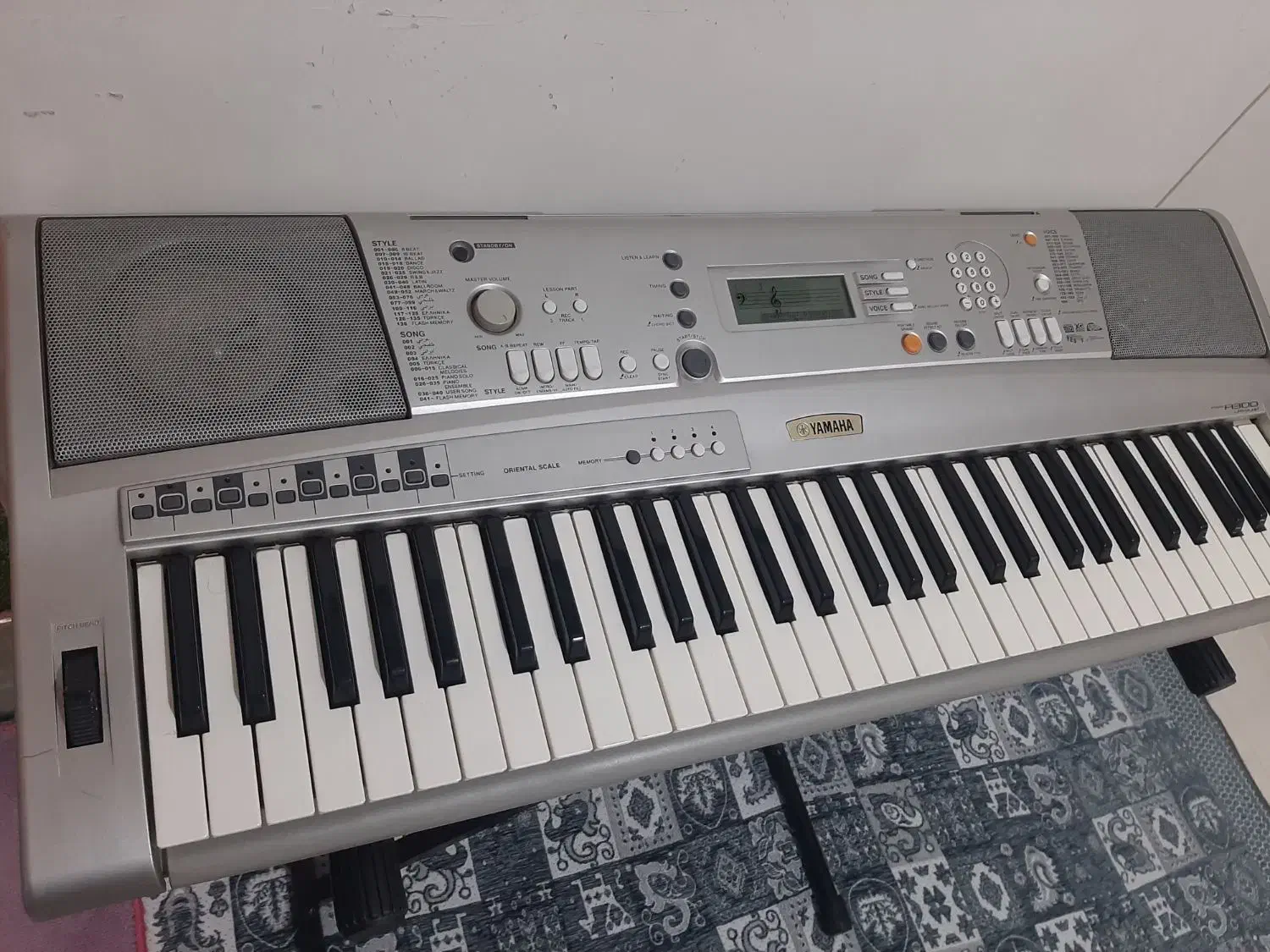 ارگ کم کارکرد A300|پیانو، کیبورد، آکاردئون|اسلامشهر, شهرک الهیه|دیوار