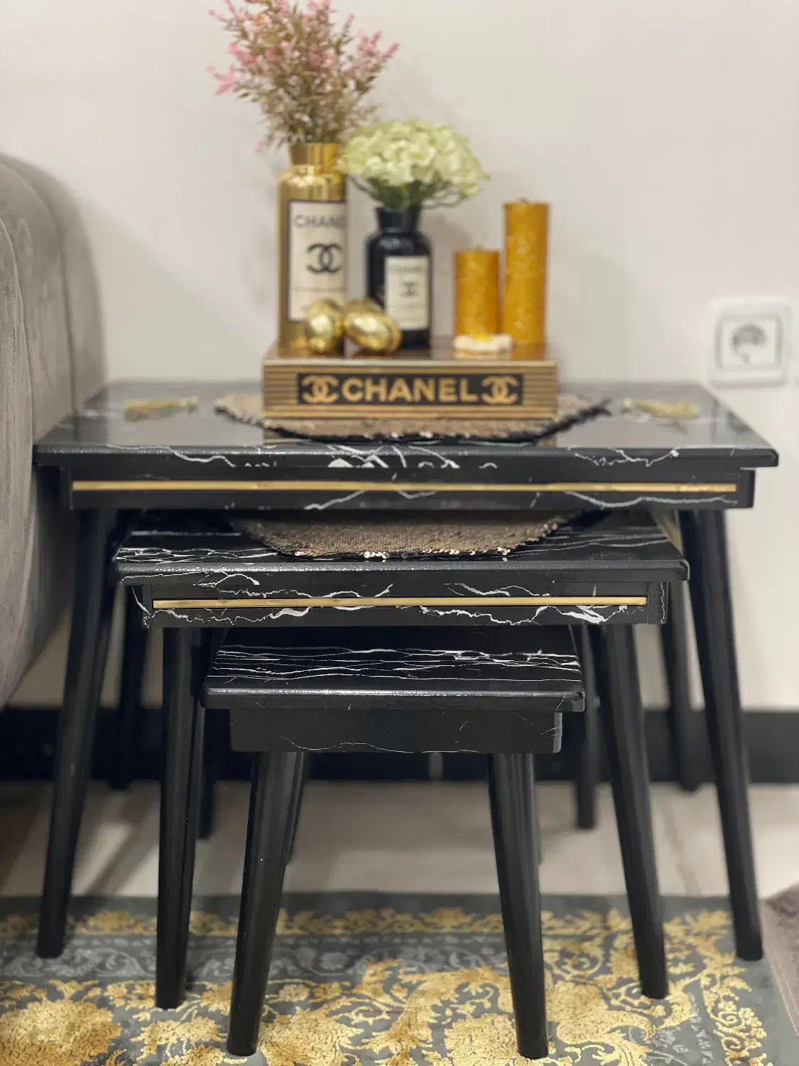 جلو مبلی و عسلی شیک|مبلمان خانگی و میز عسلی|ایلام, |دیوار