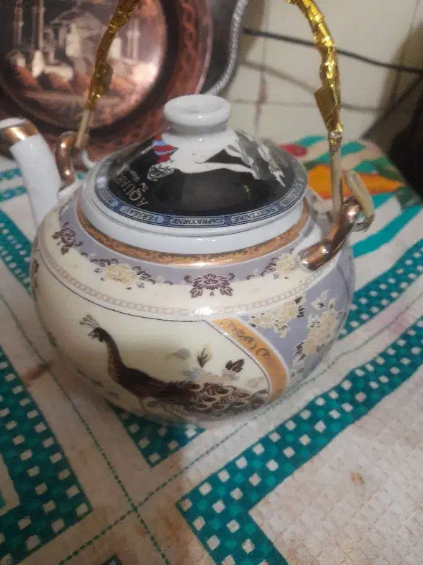 دوعددقوری قدیمی وتزینیی|قوری، کتری، قهوهساز دستی|تهران, امام زاده حسن|دیوار