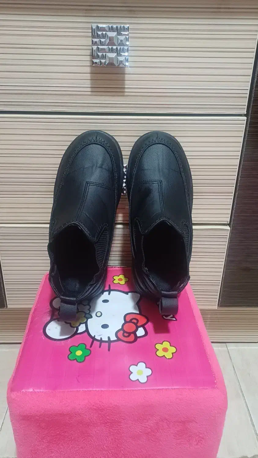 فروش کفش|کیف، کفش، کمربند|تالش, هشتپر|دیوار