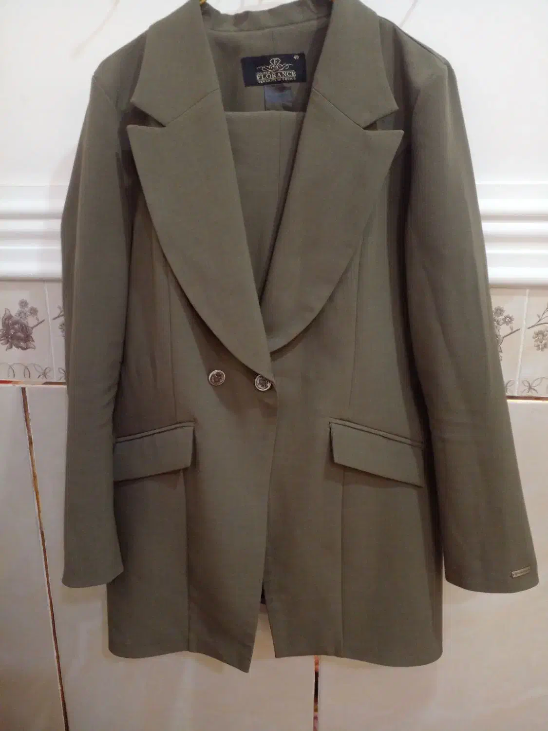 مانتو|لباس|سراوان, |دیوار