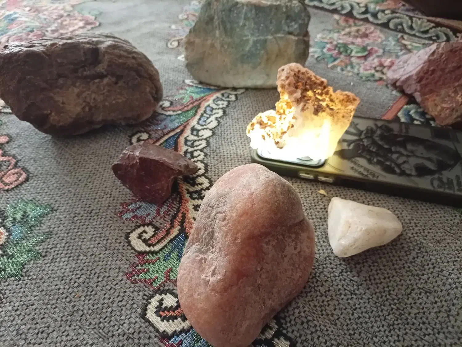 سنگهای قیمتی|جواهرات|مشهد, كنويست|دیوار