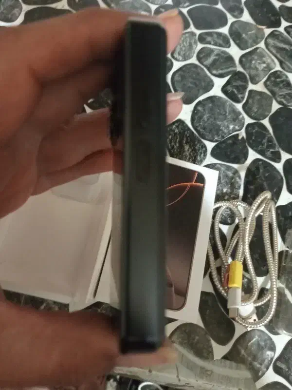 اپل۱۶Promaxباکارتن ومینی وسالم|موبایل|شیراز, سلطان آباد|دیوار