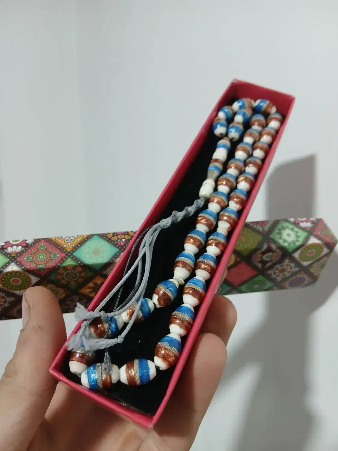 تسبیح استخوان|کلکسیون اشیاء عتیقه|ری, شهادت|دیوار