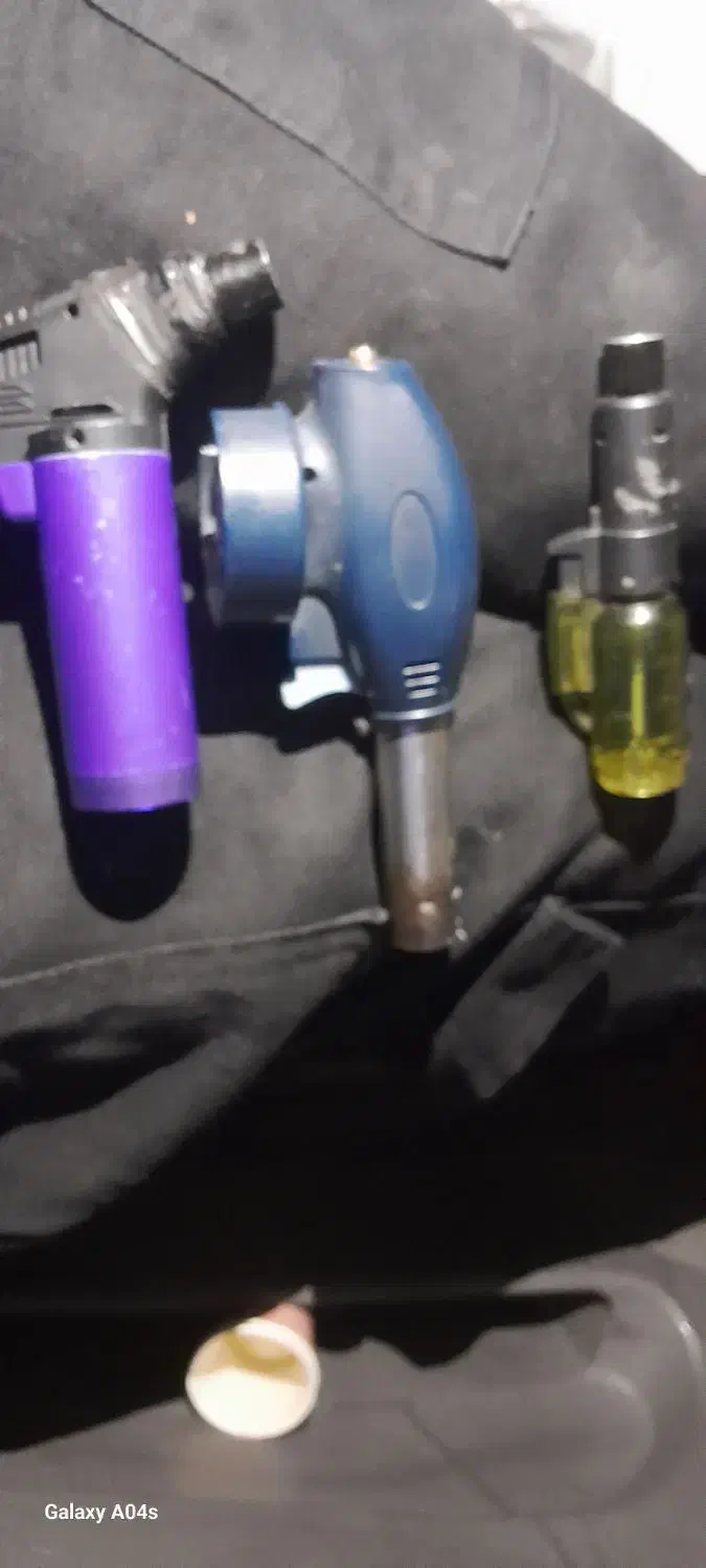 سه عددفندک اتمی|کلکسیون اشیاء عتیقه|قم, باغ شریفی|دیوار