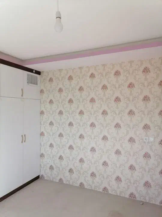 نصاب انواع کاغذ دیواری و پوستر و برچسب و کفپوش|خدمات پیشه و مهارت|بوشهر, |دیوار