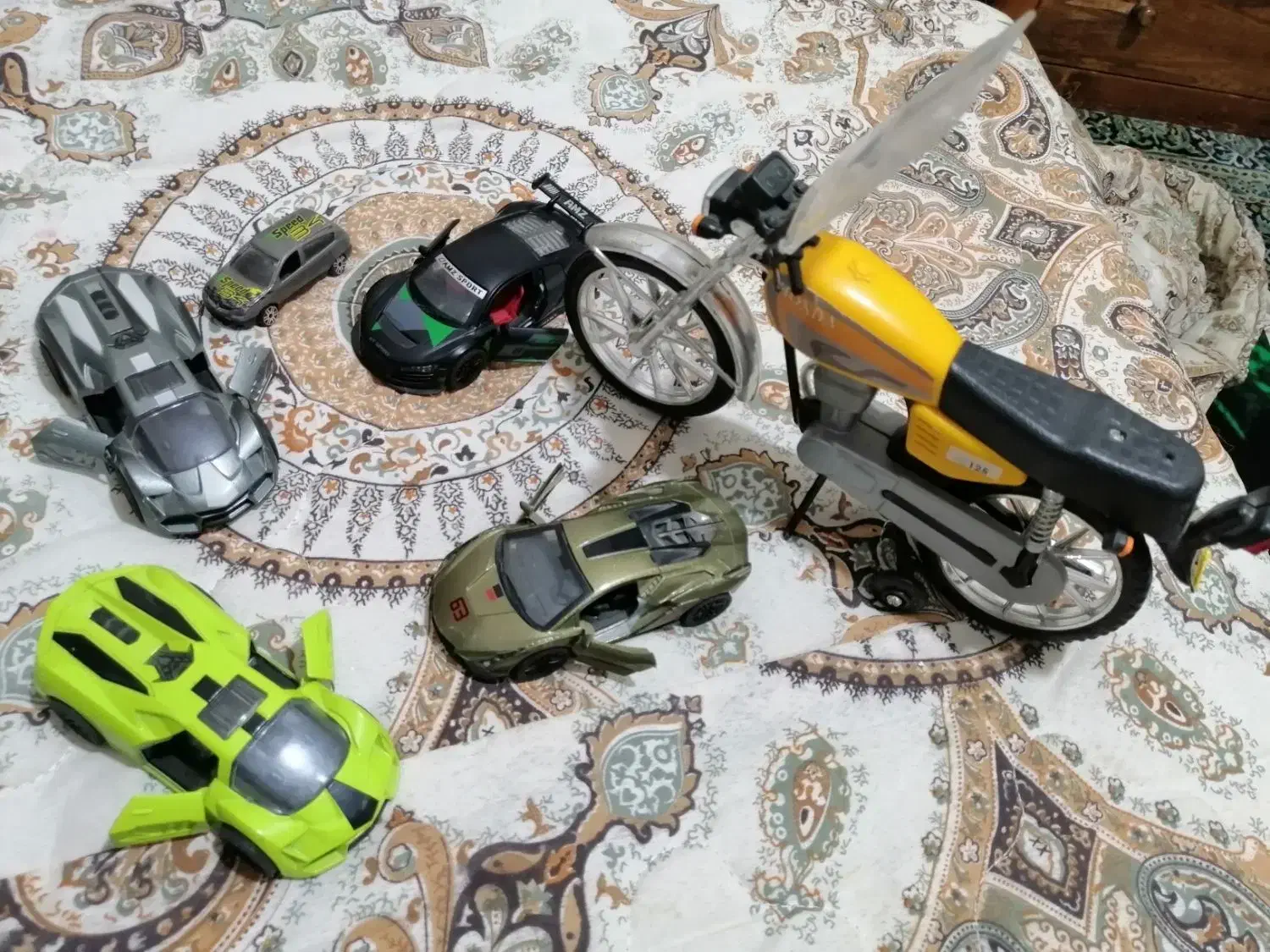 ماشین کلکسیونی|اسباب‌‌بازی|سنندج, |دیوار