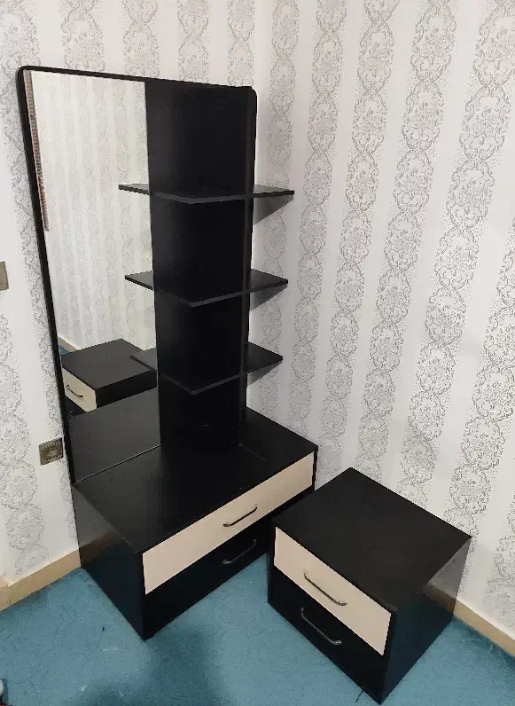 کتابخانه MDF مشکی شیری درب‌دار 180|کتابخانه، شلف، قفسه‌های دیواری|سنندج, |دیوار