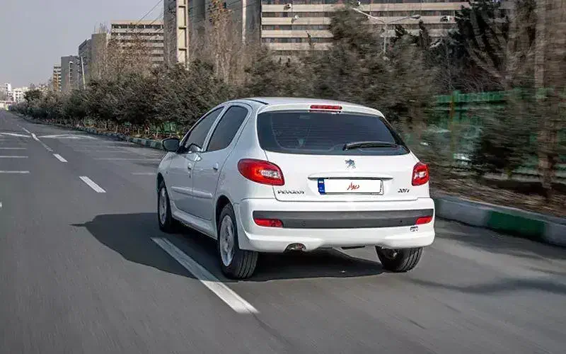 پژو معاوضه با خودرو تصادفی و چپی|خودرو سواری و وانت|ساری, |دیوار