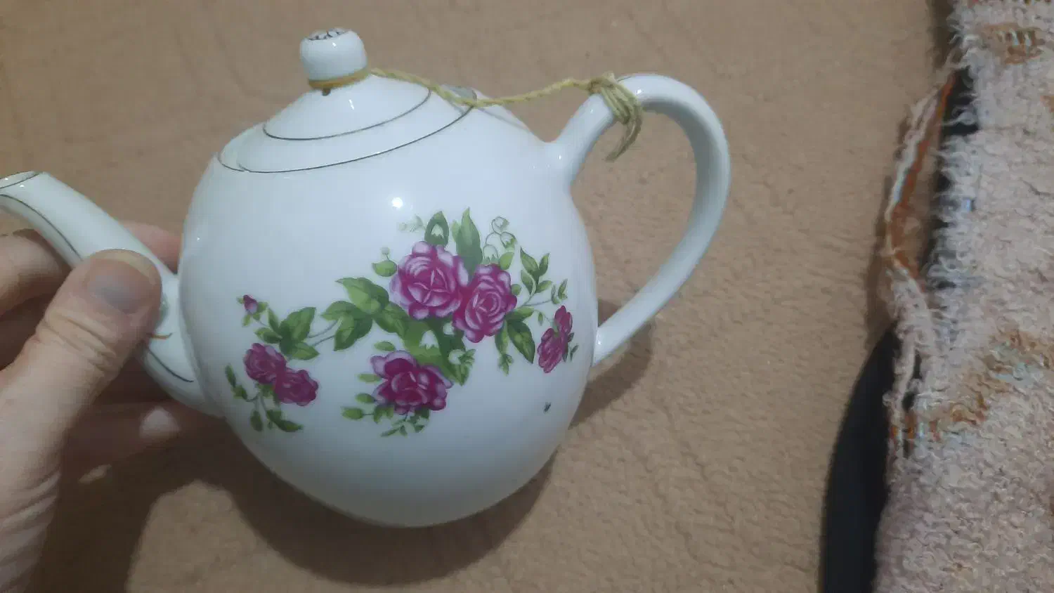 قوری گل سرخی|قوری، کتری، قهوه‌ساز دستی|قم, شاه سید علی|دیوار