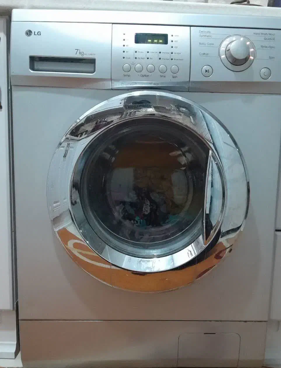 لباسشویی ال‌جی ۷کیلویی|ماشین لباسشویی و خشک‌کن لباس|قم, شاه سید علی|دیوار