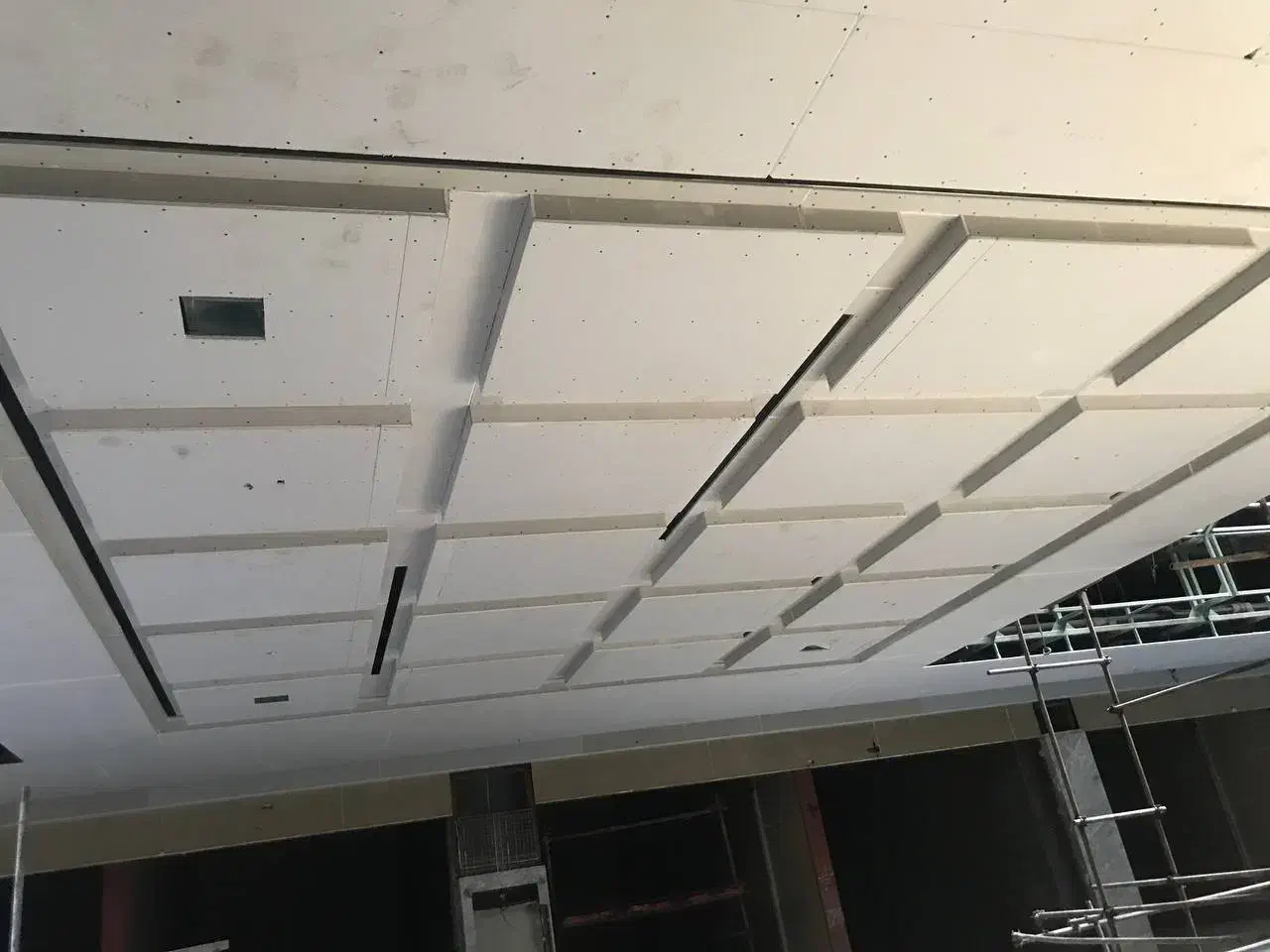 به تعدادی اکیپ کناف کار حرفه ای نیازمندیم|استخدام معماری، عمران و ساختمانی|شاندیز, |دیوار