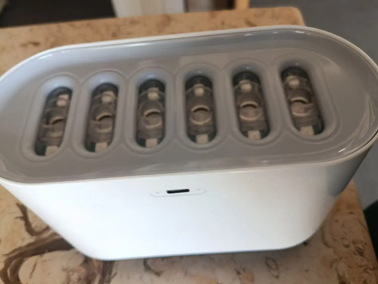 خوش بو کننده|پنکه و تصفیه‌کنندهٔ هوا|وزینه, |دیوار