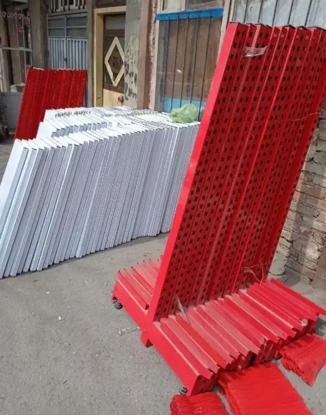 قفسه فروشگاهی،پیچ و مهره ای،استند،پایه،لچکی|فروشگاه و مغازه|اراک, |دیوار