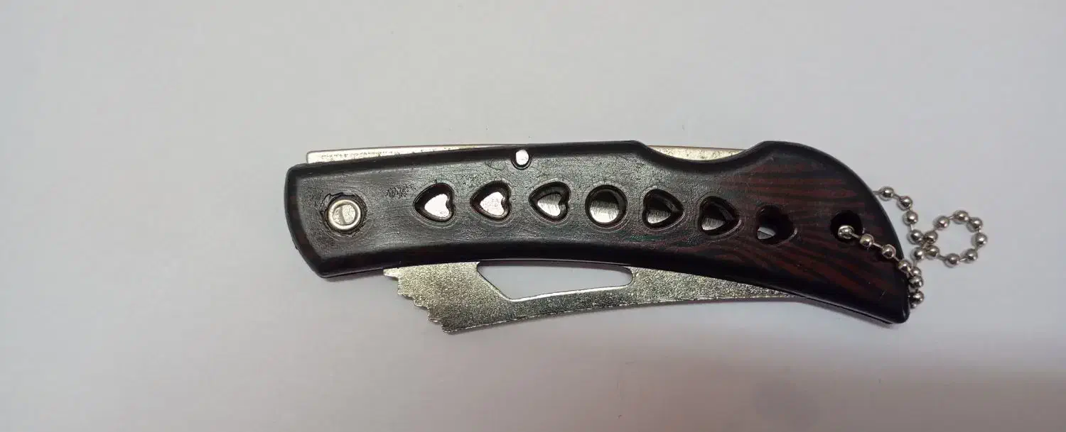 چاقو|کلکسیون اشیاء عتیقه|جهرم, |دیوار