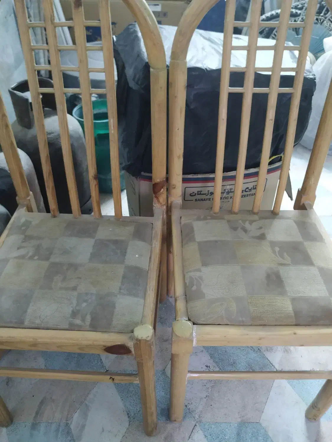 2 عدد صندلی وقفسه|میز و صندلی غذاخوری|برازجان, |دیوار