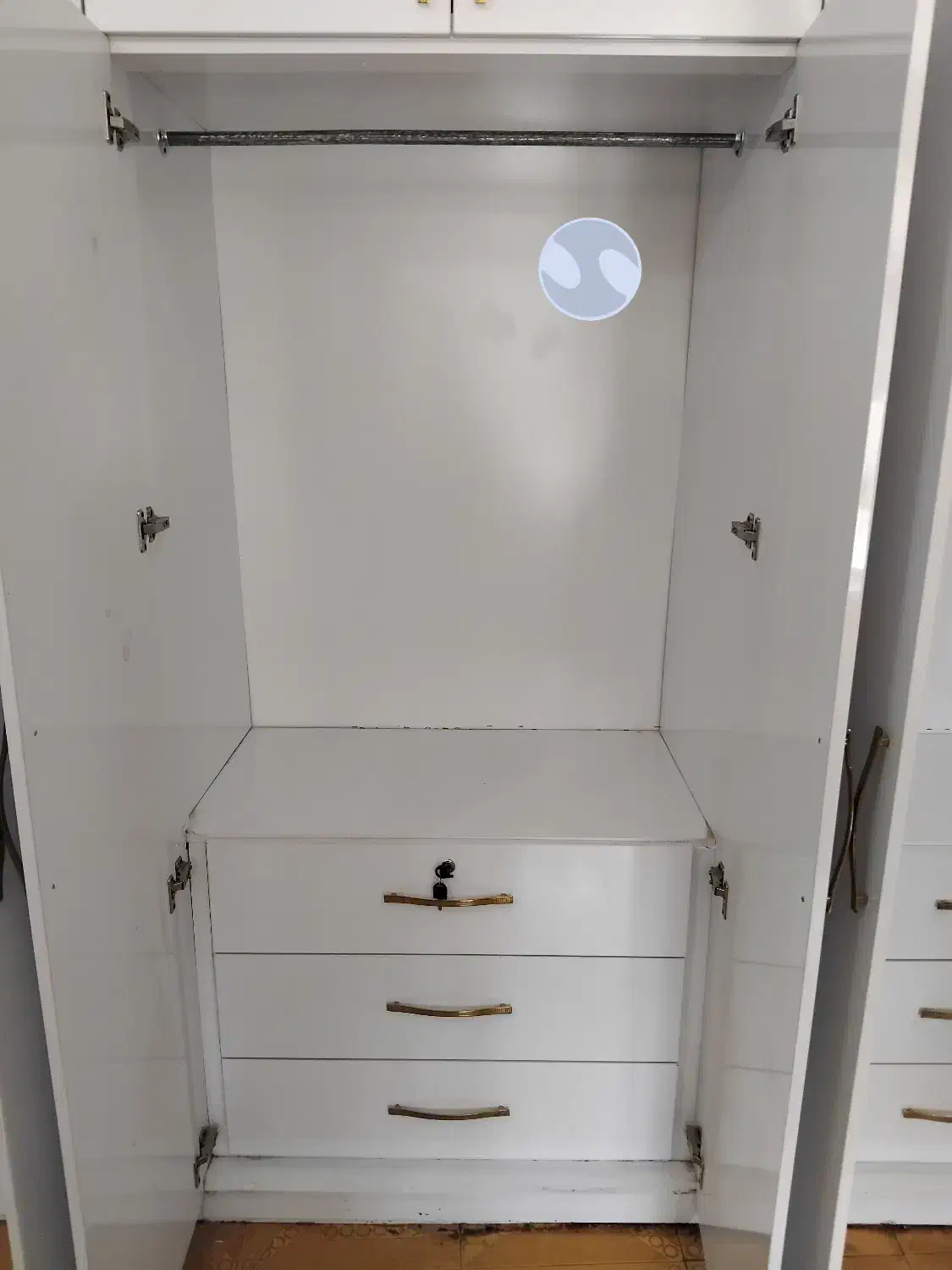 اجرای کمد دیواری MDF درجه یک با قیمت ویژه نقدی|جاکفشی، کمد، دراور|اردبیل, |دیوار