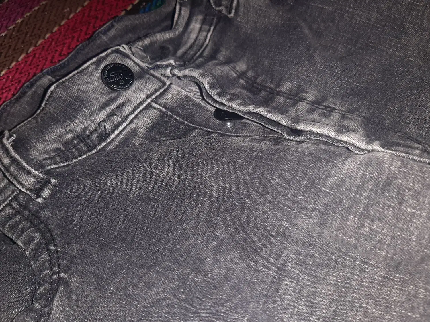 شلوار جین|لباس|صدرا-فارس, فاز ۱|دیوار