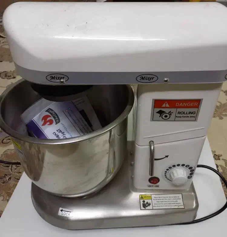همزن برقی کاسه دار برند mixer(حرفه ای)|خردکن، آسیاب، غذاساز|تهران, توحید|دیوار