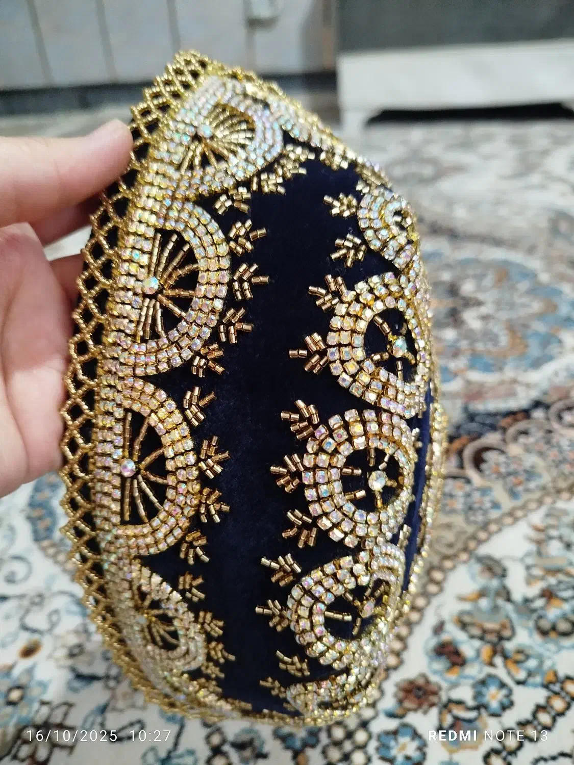 لچک|لباس|یاسوج, |دیوار