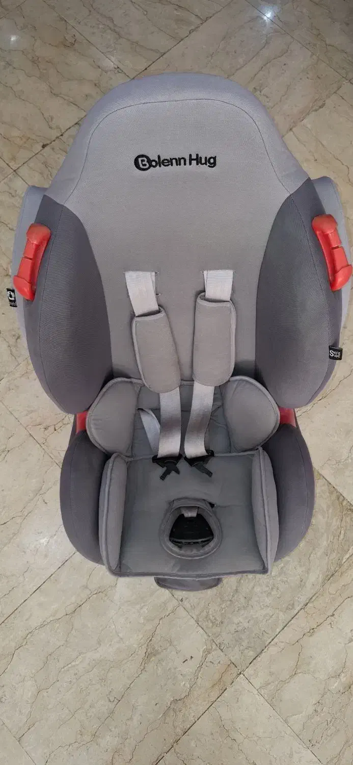 صندلی ماشین برند bolenn hug|تخت و صندلی بچه|تهران, قزل قلعه|دیوار