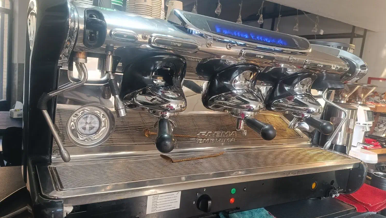 ماشین اسپرسو 3 گروم faema مدل emblema|کافی‌شاپ و رستوران|شاهین‌شهر, شهرک صنعتی مورچه خورت|دیوار