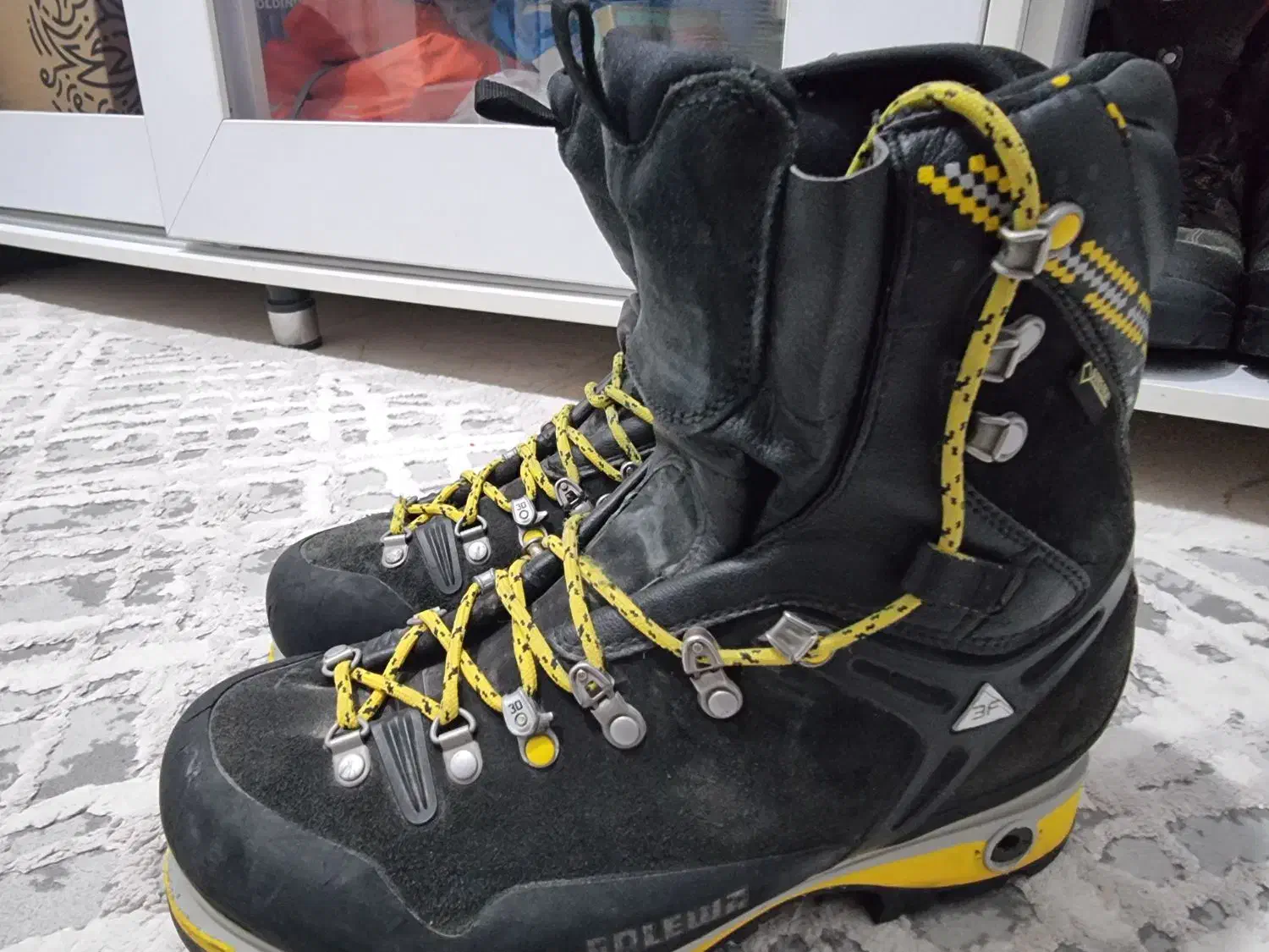 کفش کوه بستارد و کفش کوه سالیوا|کوهنوردی و کمپینگ|تهران, سردارجنگل|دیوار