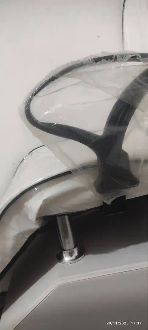 صندلی بلااستفاده|آرایشگاه و سالنهای زیبایی|کرمانشاه, |دیوار