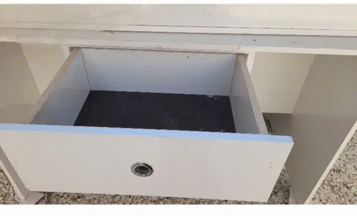 میز تحریر یا کامپیوتر با تخفیف|میز تحریر و کامپیوتر|شیراز, پودنک|دیوار