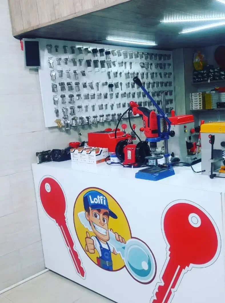 کلید سازی نمونه ده دقیقه در محل|خدمات پیشه و مهارت|تبریز, |دیوار