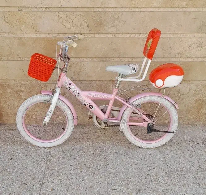 دوچرخه سایز ۱۶ دخترانه مارک پرادو در حد نو|دوچرخه، اسکیت، اسکوتر|قم, علی آباد سعدگان|دیوار