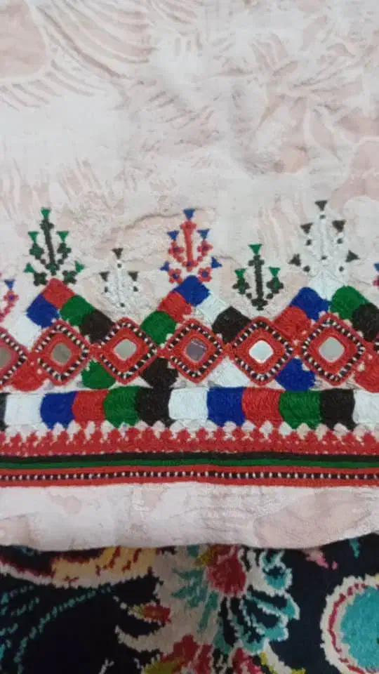 نیکشهر|لباس|نیک شهر, |دیوار