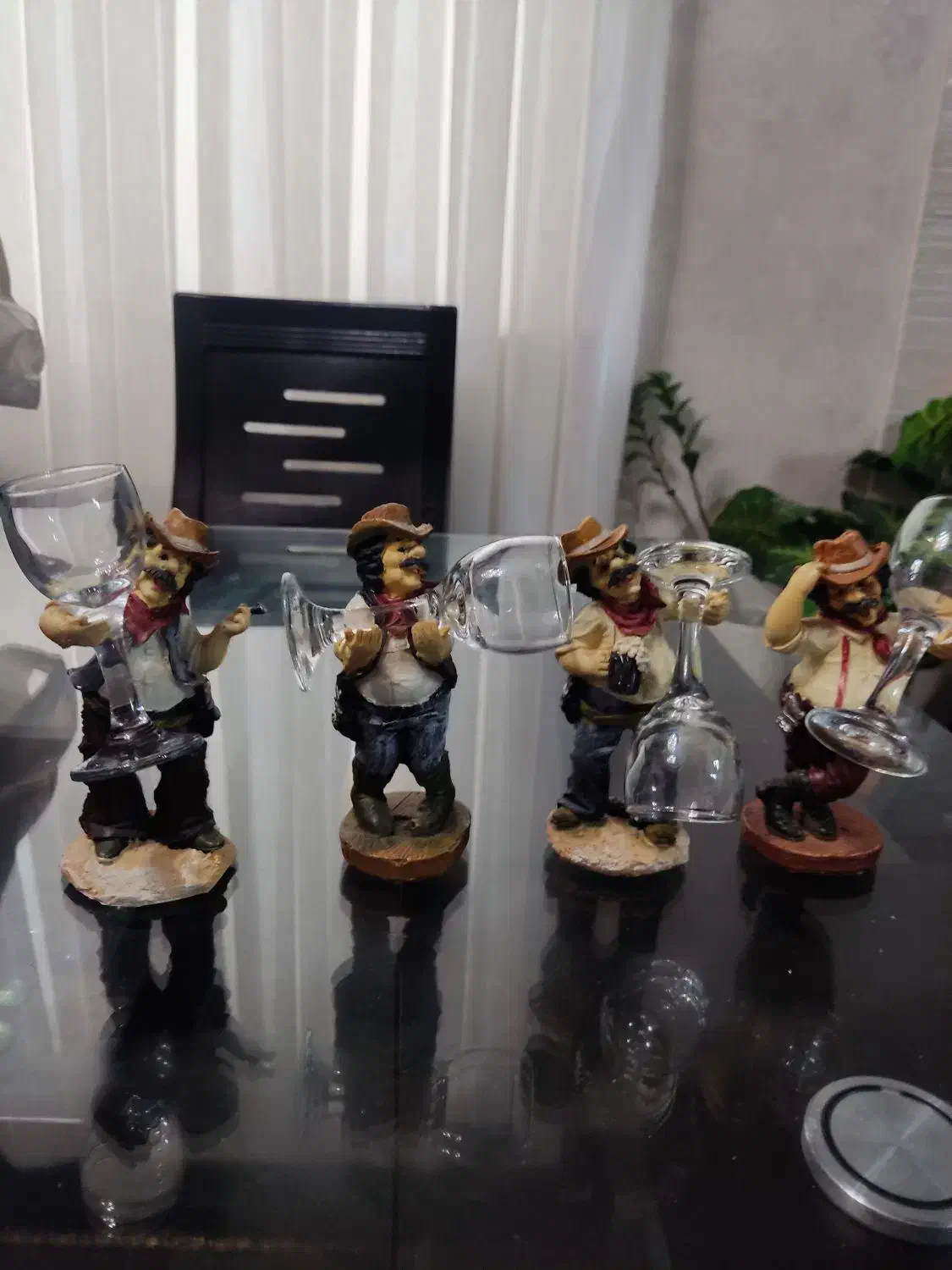 ۴ عدد مجسمه کابوی با گیلاس خوری وارداتی|مجسمه، تندیس، ماکت|رشت, معلم|دیوار