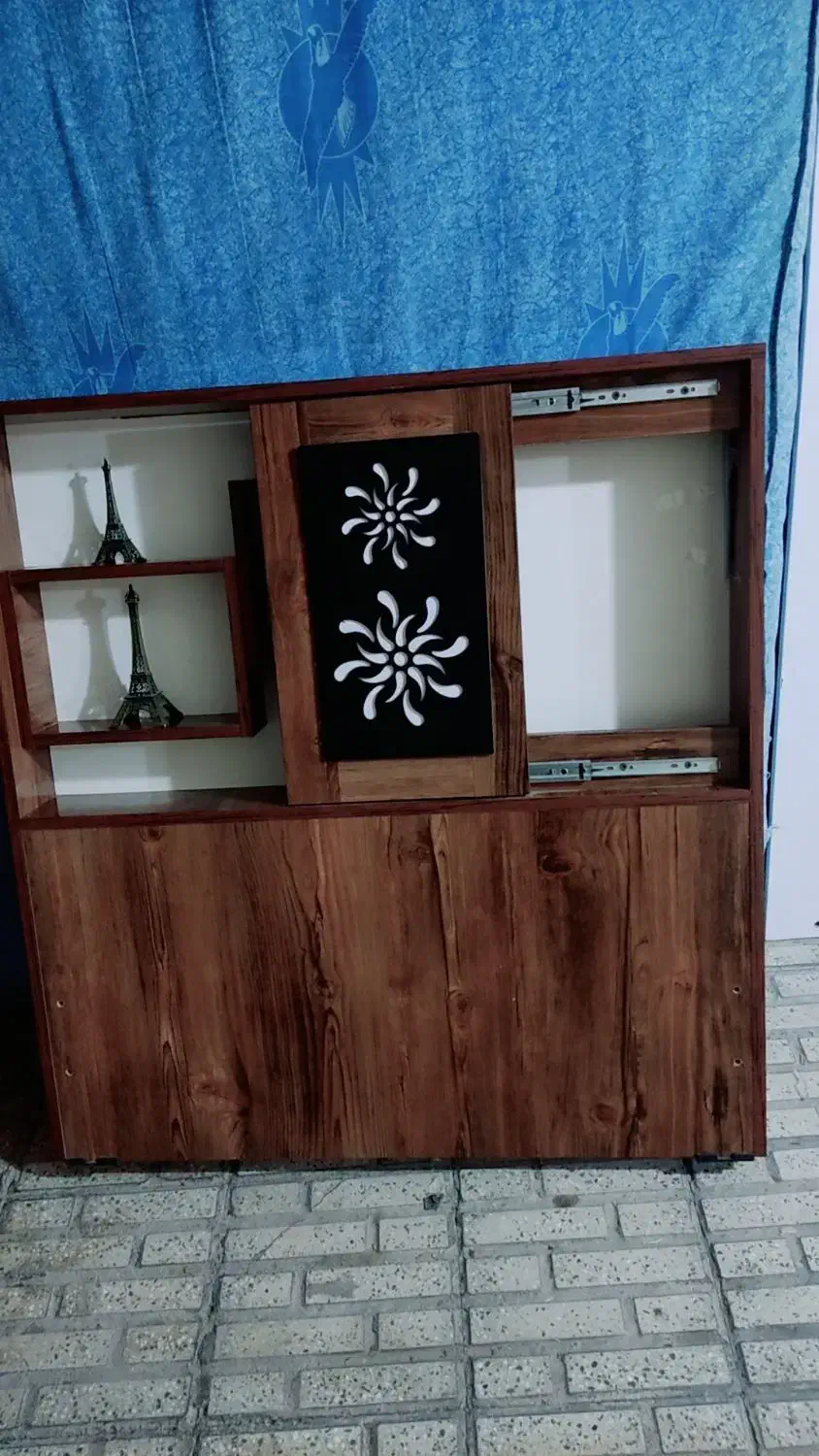 تخت خواب یک نفره بزرگسال با کفی ۸ پایه|تخت و سرویس خواب|شاهین‌شهر, خبرنگار|دیوار