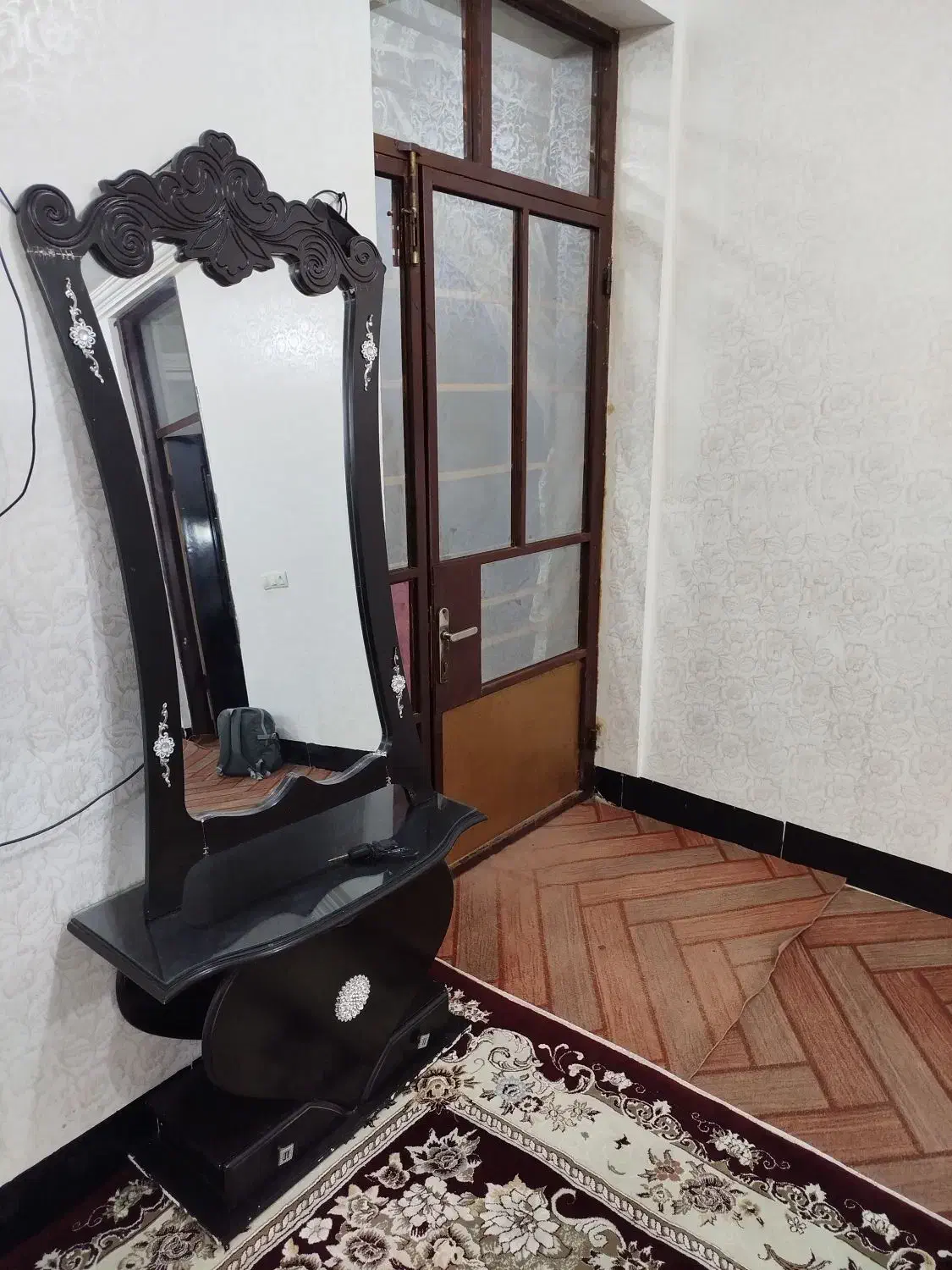 آینه ومیز|مبلمان خانگی و میز عسلی|آبدانان, |دیوار