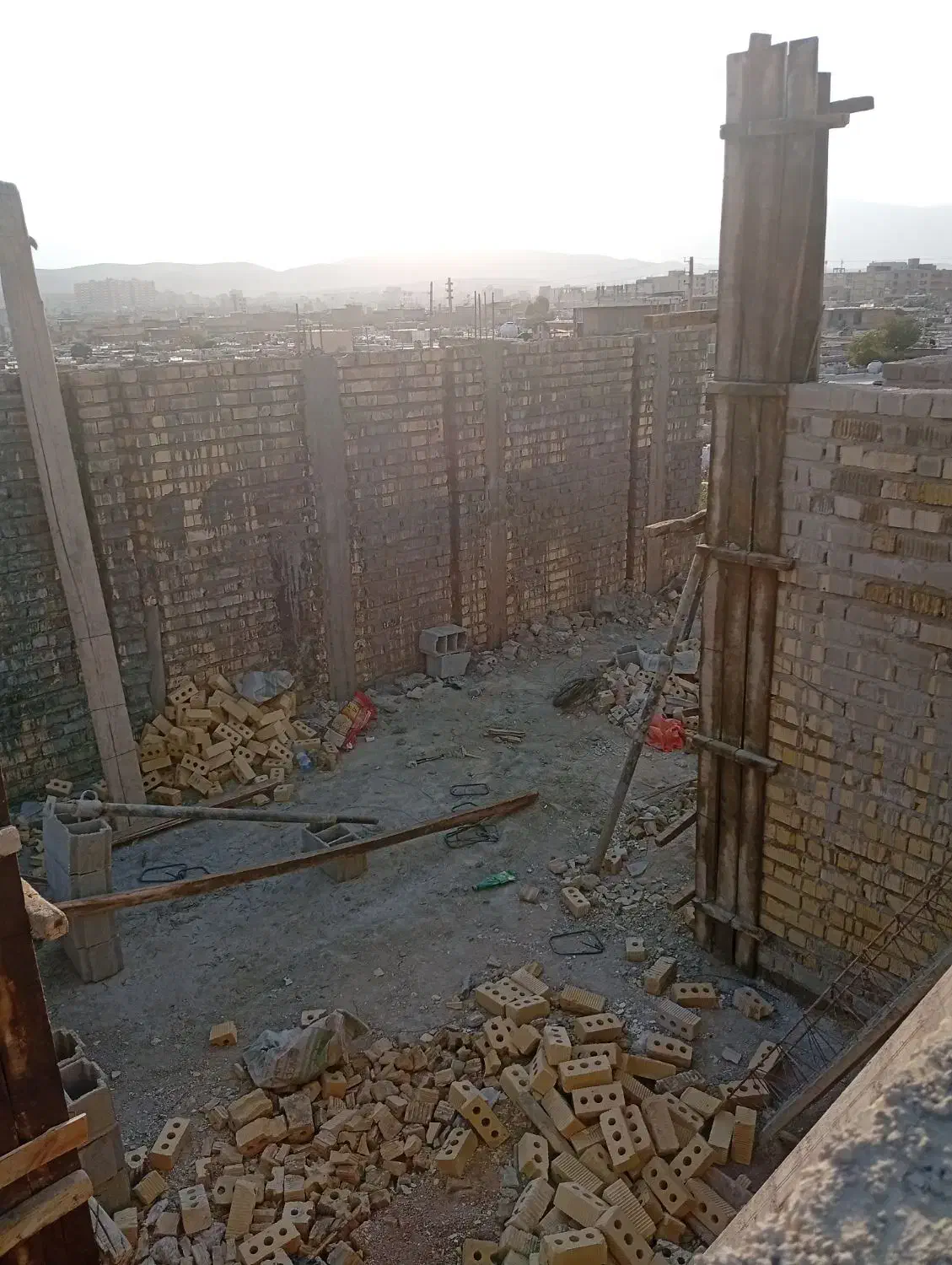 سقف بنایی دیوار چینی شیب بندی|خدمات پیشه و مهارت|شیراز, شهرک مطهری|دیوار