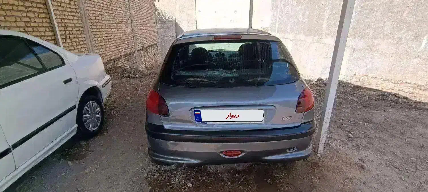 ۲۰۶ مدل ۸۵ تمیز و بدون خط و خش|خودرو سواری و وانت|شیراز, شهرک گلستان شمالی|دیوار