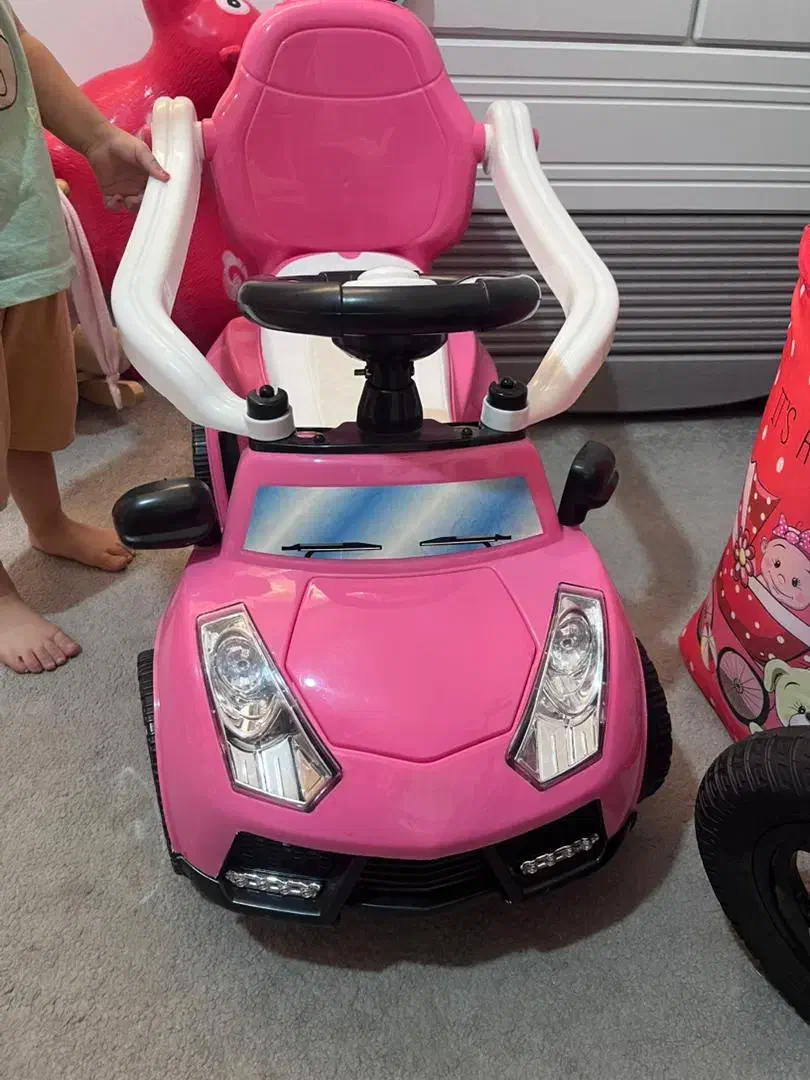 ماشین شارژی و ماشین دستی|اسباب‌بازی بچه|اصفهان, بهارستان|دیوار