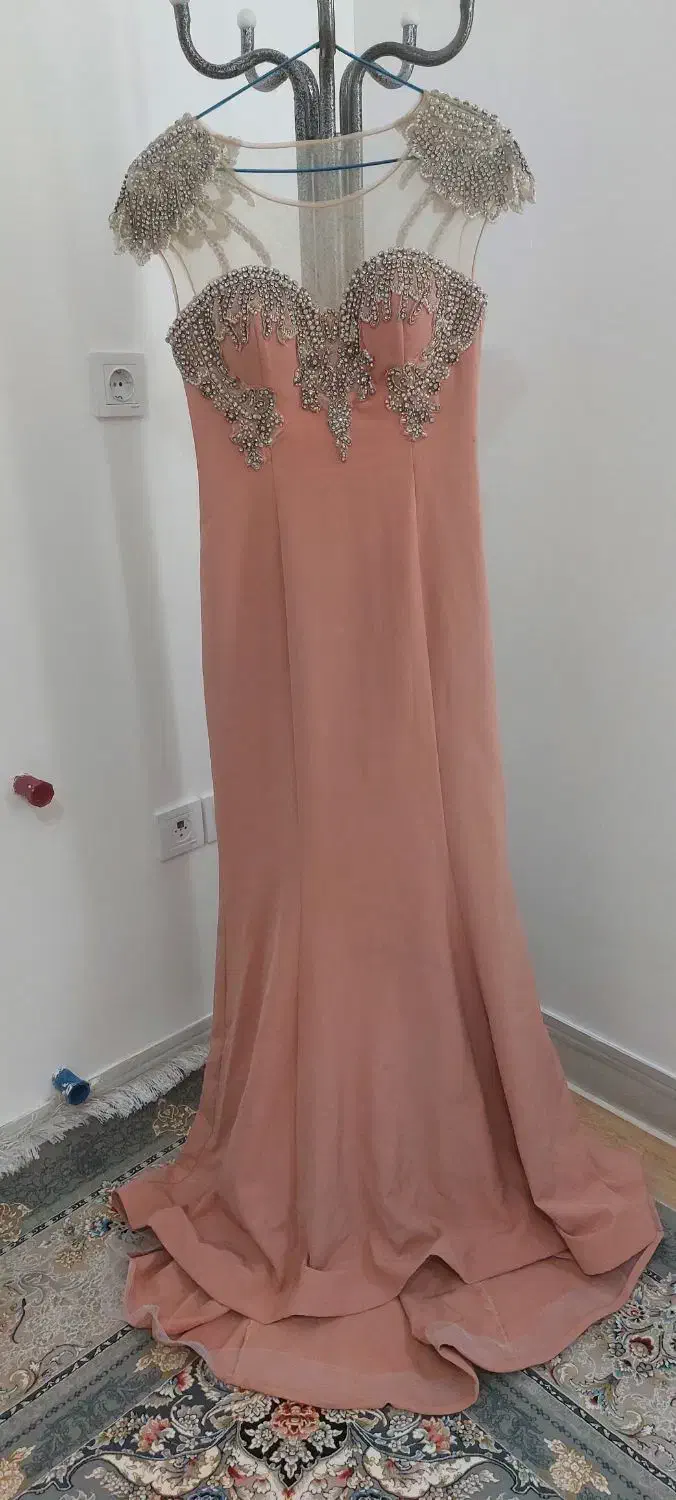 لباس مجلسی|لباس|طبس, |دیوار