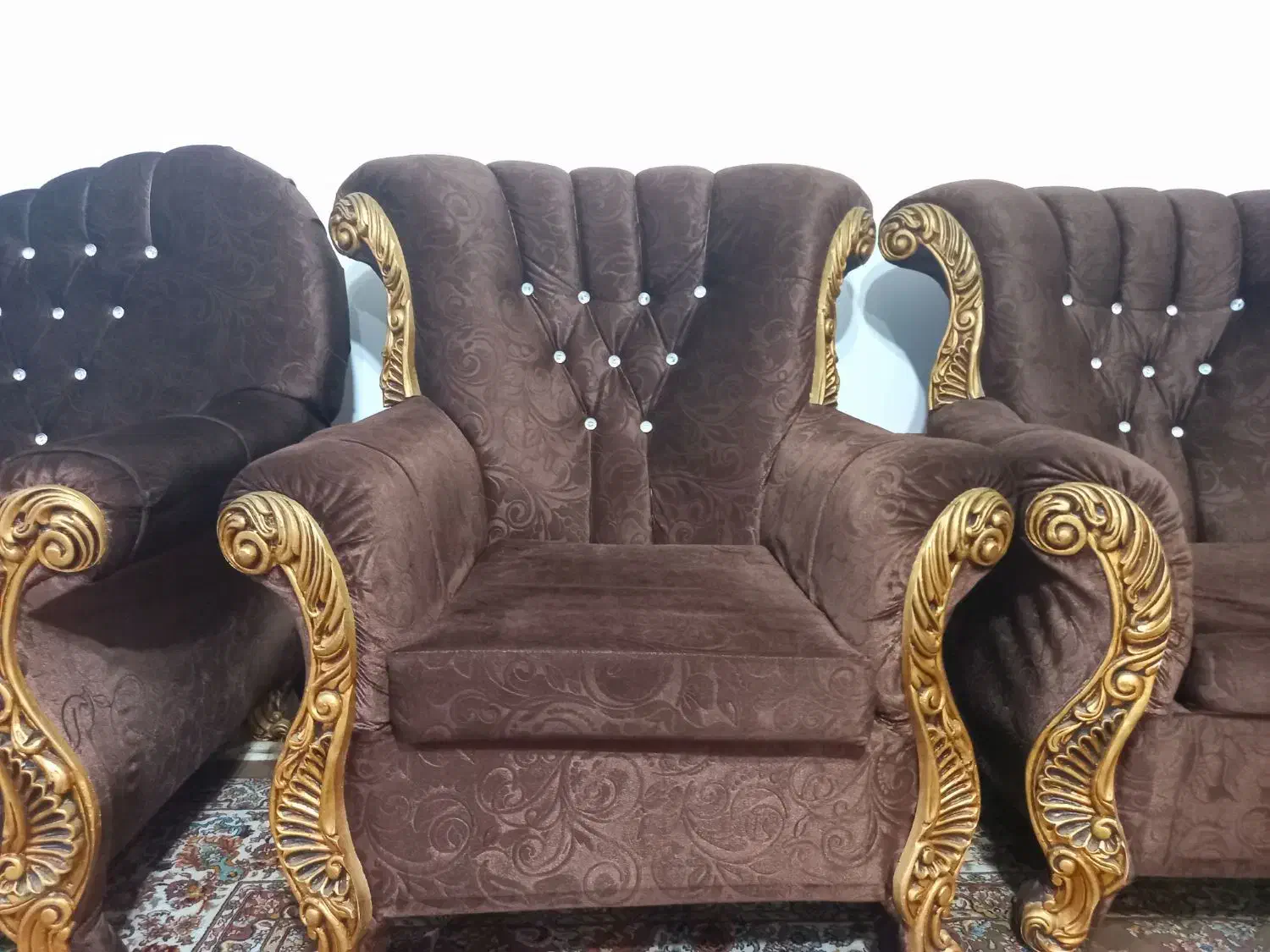 مبل هشت نفره و کلاسیک(کار کرده)|مبلمان خانگی و میز عسلی|شبستر, |دیوار