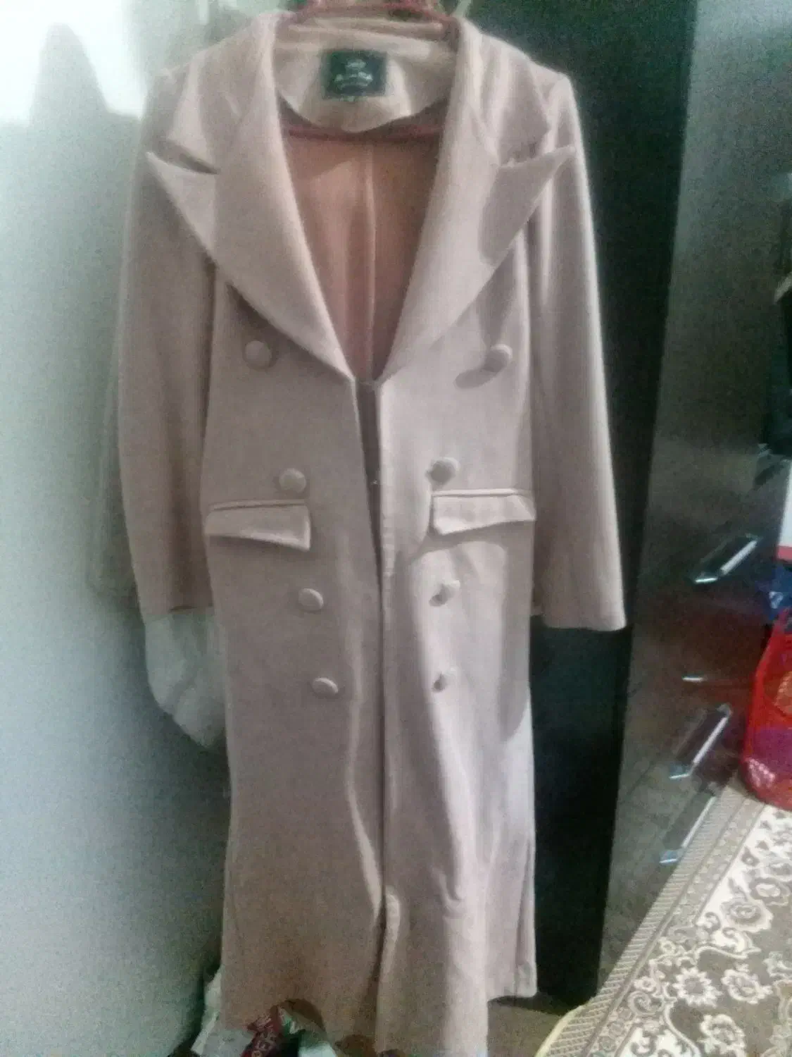 پالتوپاییزه|لباس|بومهن, |دیوار