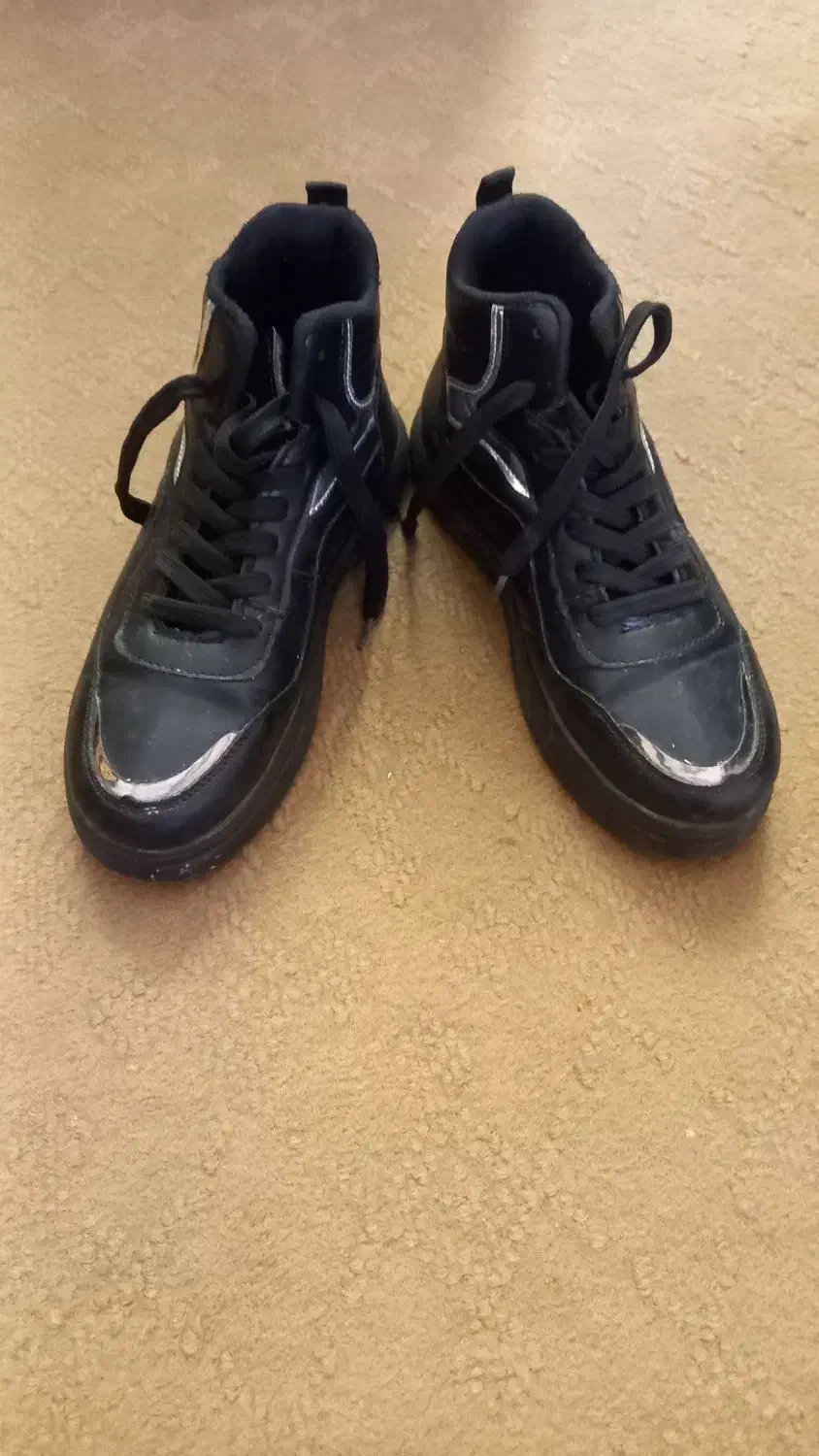 کفش نو|کیف، کفش، کمربند|بروجرد, |دیوار