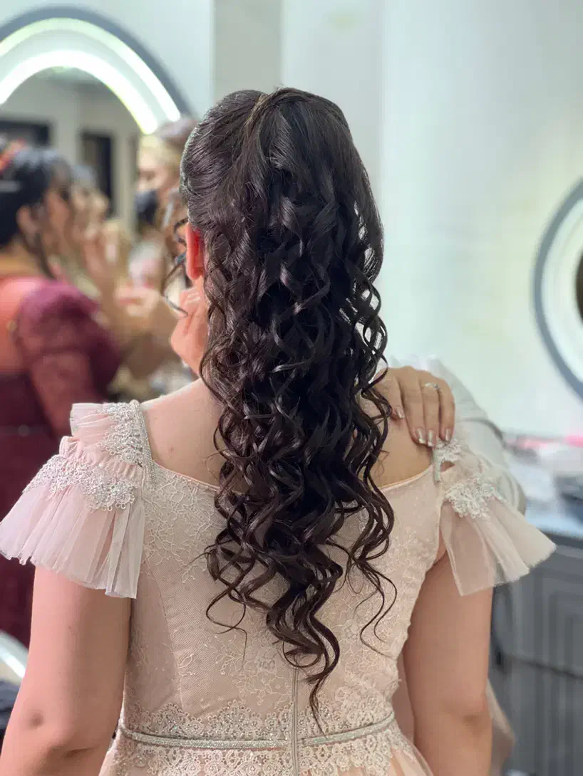 میکاپ و شنیون و کاشت مژه|خدمات آرایشگری و زیبایی|ارومیه, |دیوار