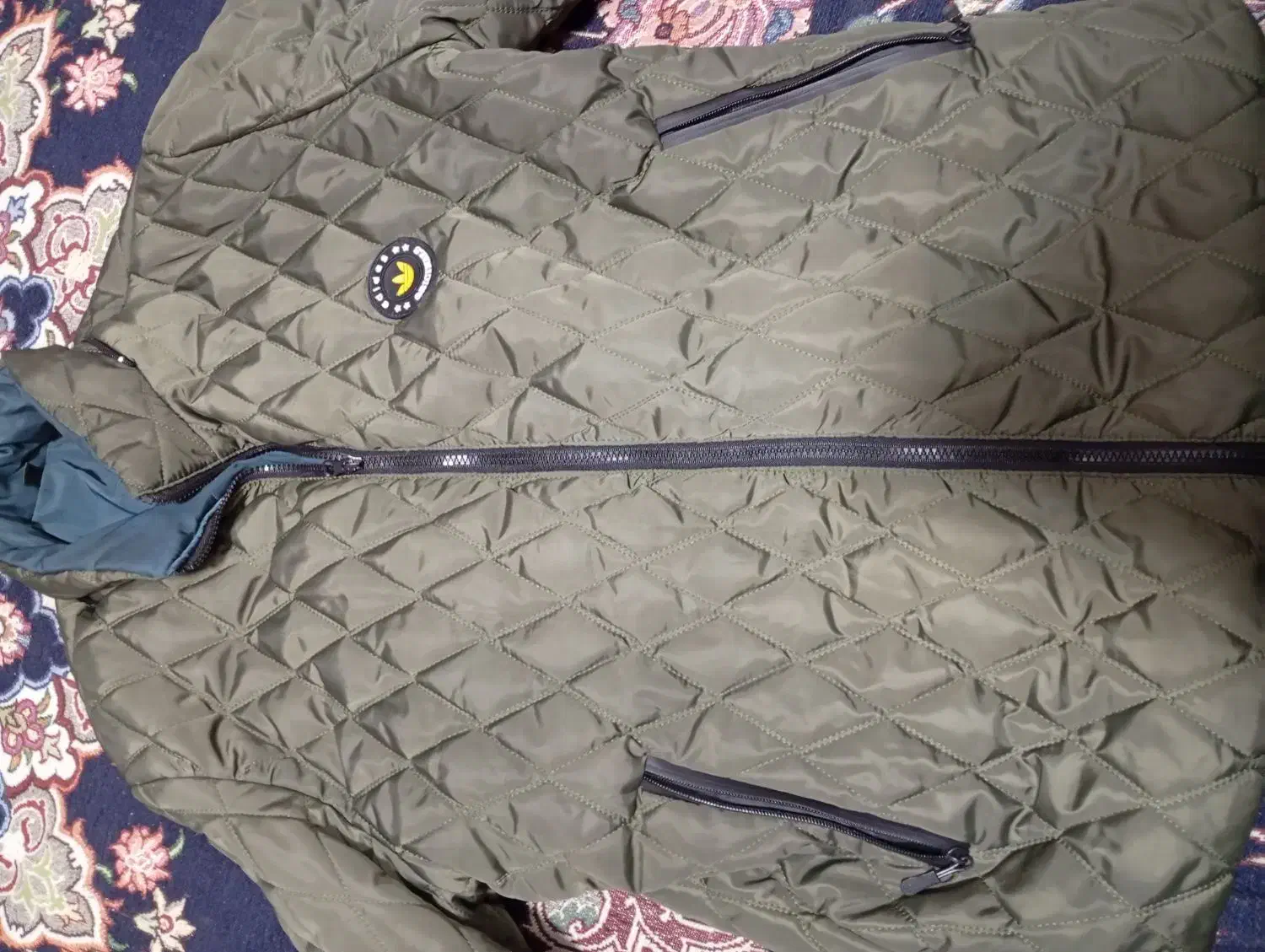 کاپشن|لباس|زنجان, |دیوار