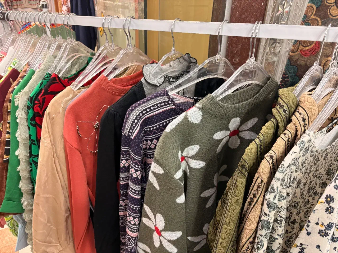 حراج شومیز و تونیک به علت جابجایی|حراج|زنجان, |دیوار