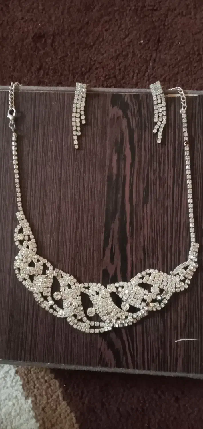 نیم ست نگین دار|بدلیجات|مریوان, |دیوار