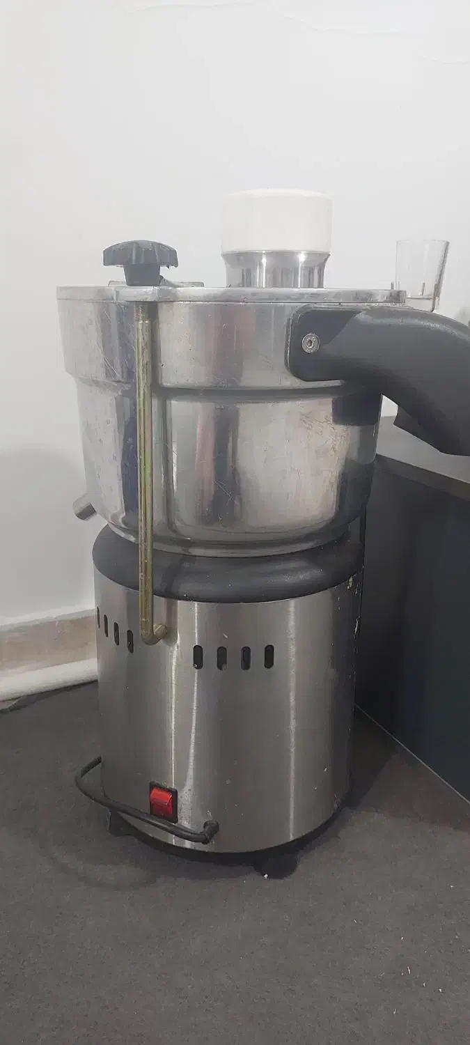 آبمیوه گیری و مخلوط کن صنعتی|آبمیوهگیر و آبمرکباتگیر|تهران, تهرانپارس شرقی|دیوار