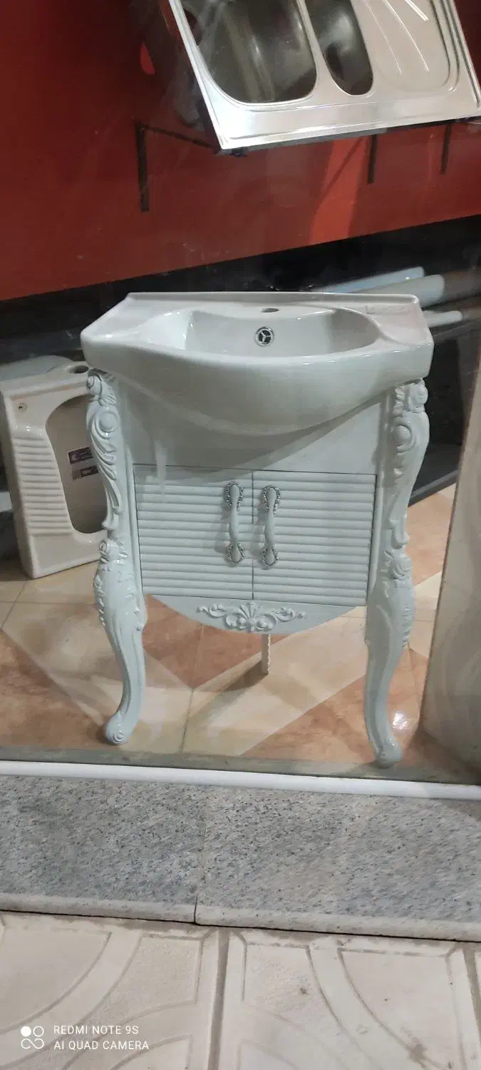 روشویی کابین دار|لوازم سرویس بهداشتی|مراغه, |دیوار