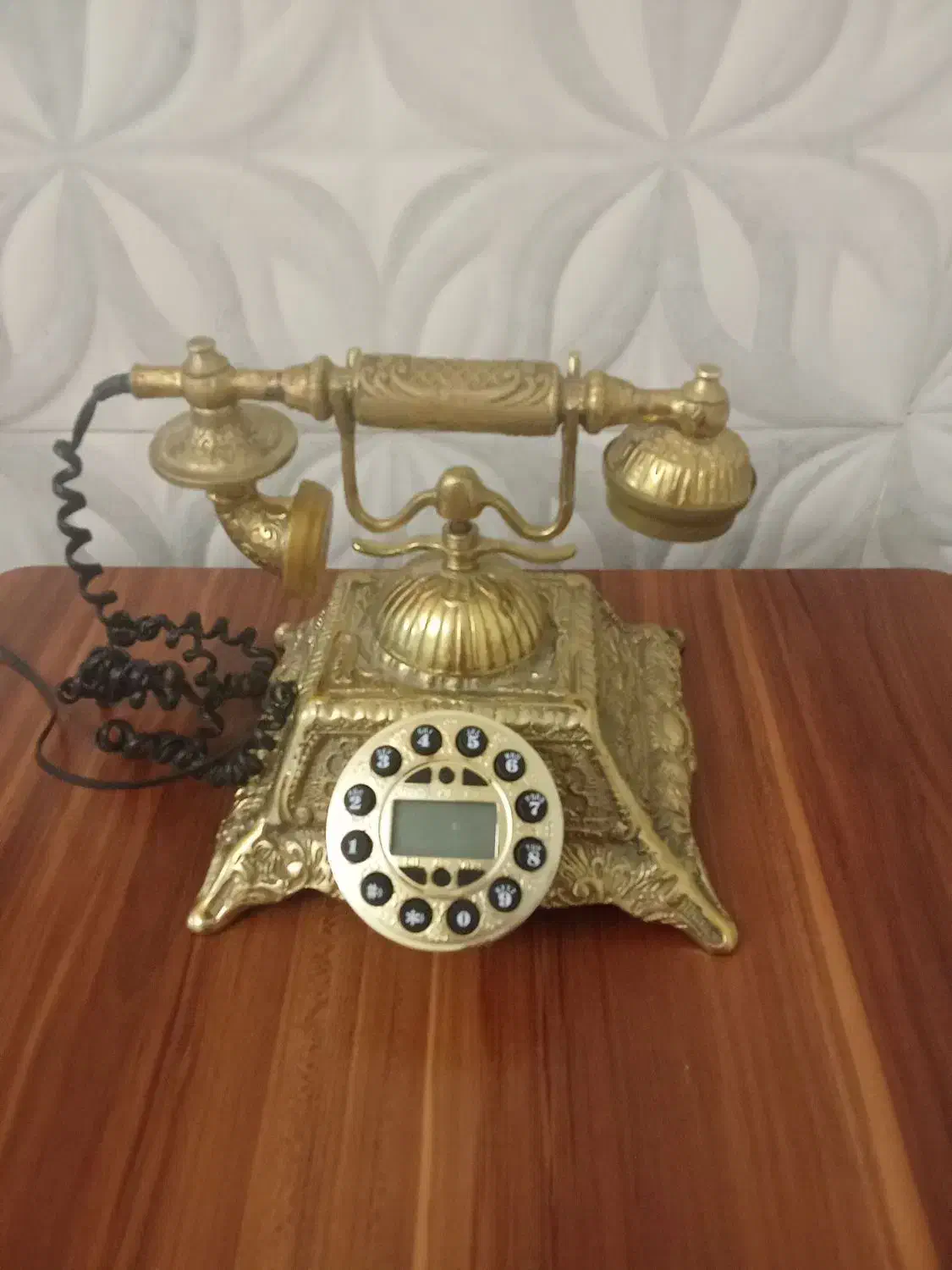 تلفن برنزی سنگین|صنایع دستی و سایر لوازم تزئینی|نسیم‌شهر, |دیوار